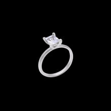 Load image into Gallery viewer, White topaz solitaire ring