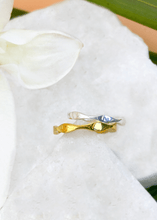 Load image into Gallery viewer, Wave Ring