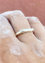 Load image into Gallery viewer, Signet Ring